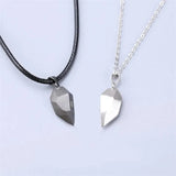 Love Magnet Couple Color Matching Necklace Simple Creative Wishing Stone Heartbreak Stitching Pendant Men and Women