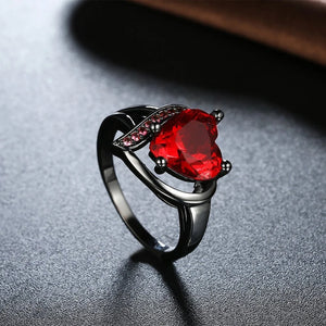 Fashion Couple Rings Romantic Women Heart Red Rhinestones Zircon Ring Men Stainless Steel CCeltic Dragon Rings Wedding Jewelry